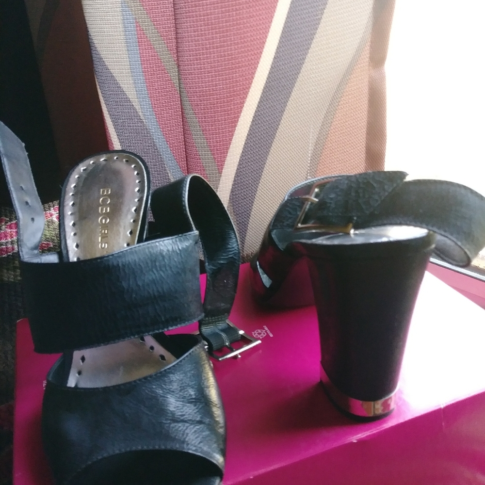 Heels - Picture 4 of 4